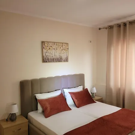 Gledis - Panoramic Terrace Apartment Tirana
